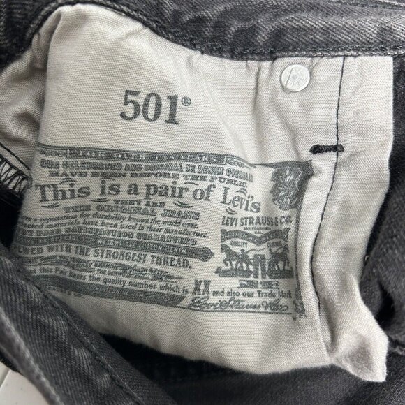 Levis 501 Button Fly High Rise Black Raw Hem Cut Off Shorts Sz 32 (32 x 2.5) - Picture 7 of 12